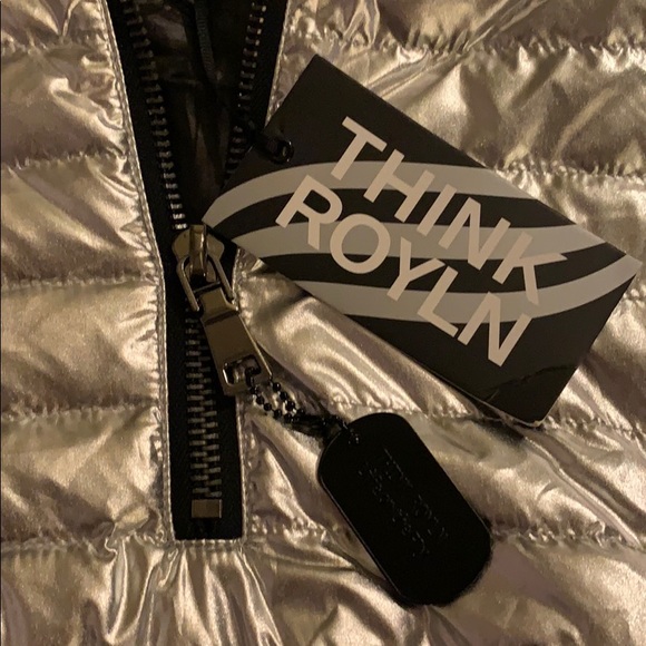 *Rare Find | cropped hi-low poncho silver color - Picture 5 of 16